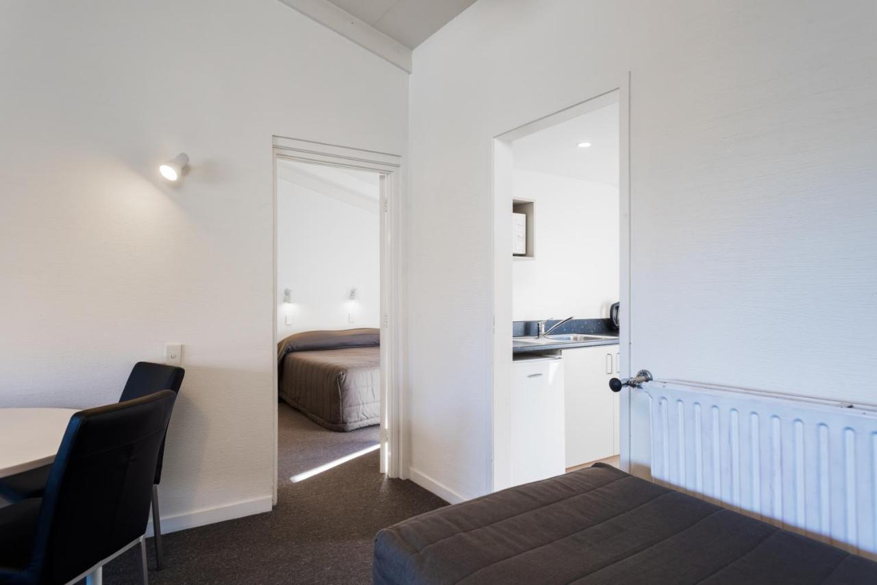 Queenstown Motel Apartments (Adults Only) Exterior photo
