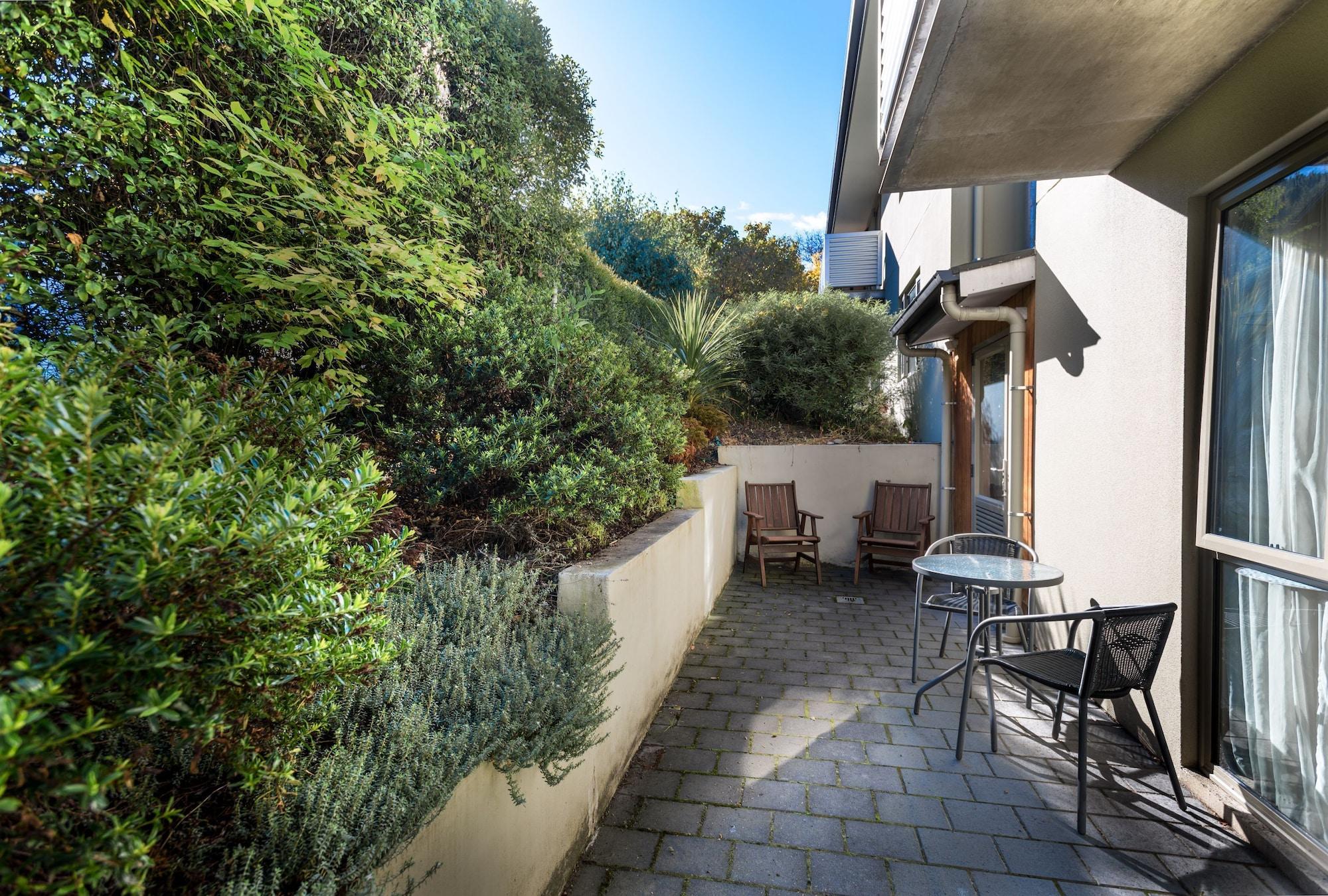 Queenstown Motel Apartments (Adults Only) Exterior photo