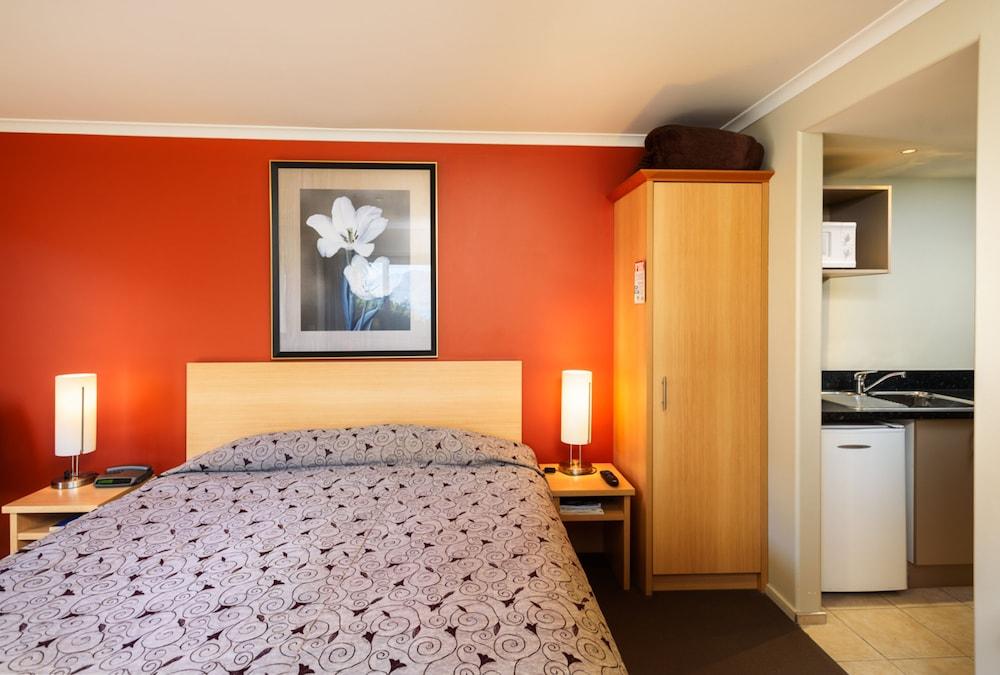 Queenstown Motel Apartments (Adults Only) Exterior photo
