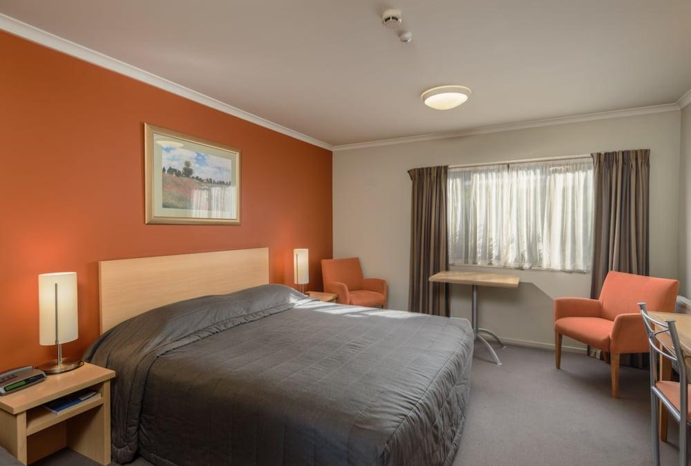 Queenstown Motel Apartments (Adults Only) Exterior photo