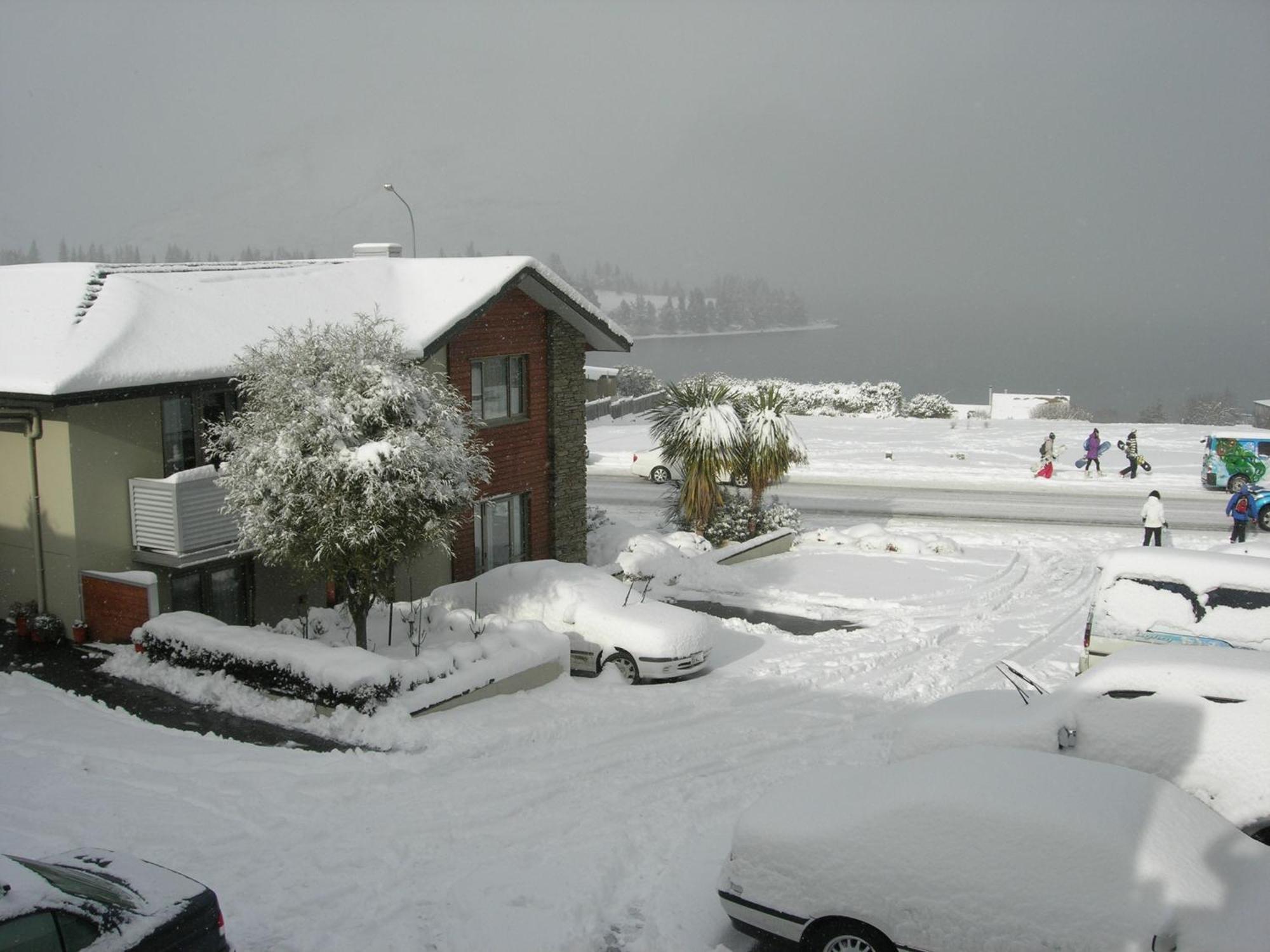 Queenstown Motel Apartments (Adults Only) Exterior photo
