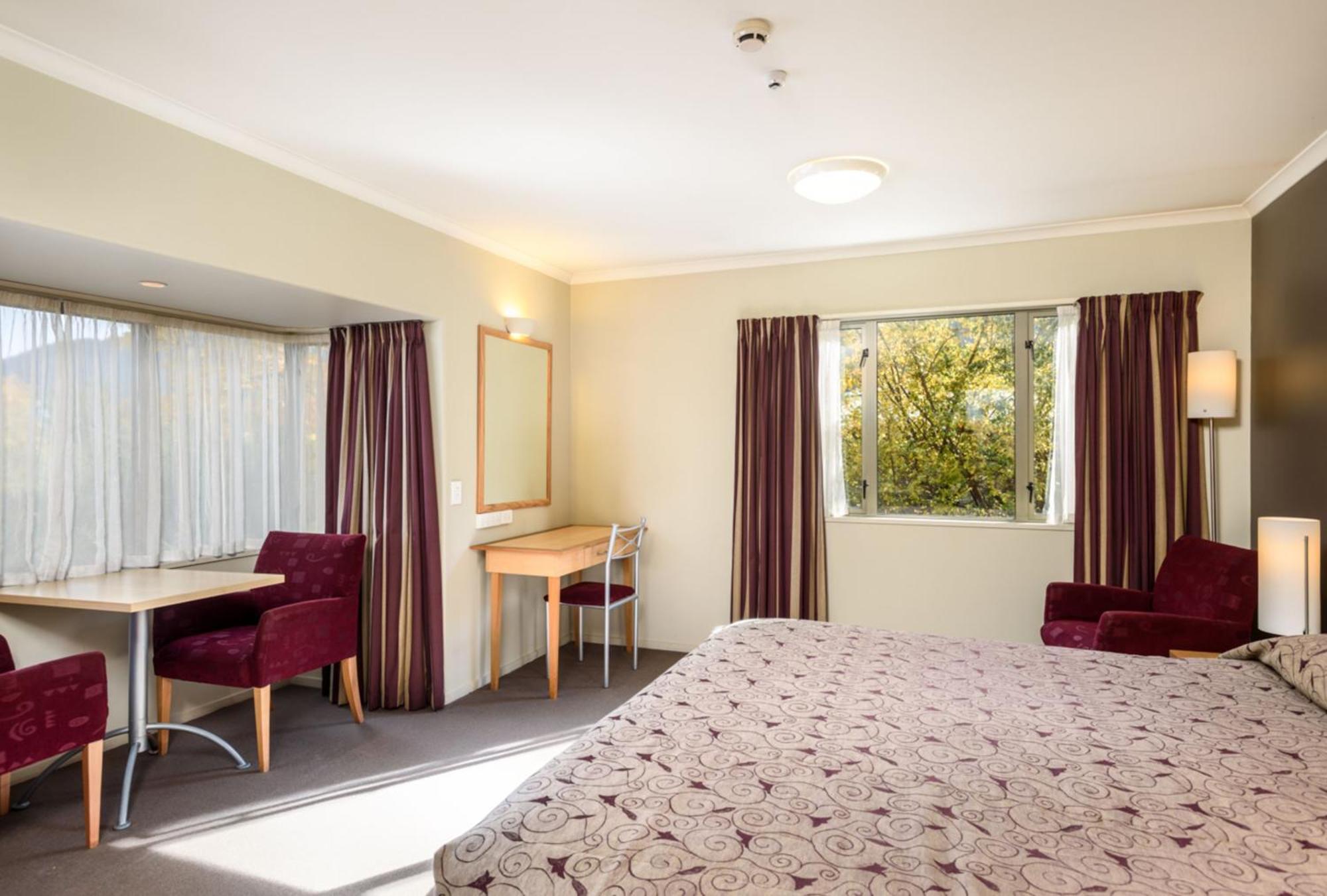 Queenstown Motel Apartments (Adults Only) Room photo