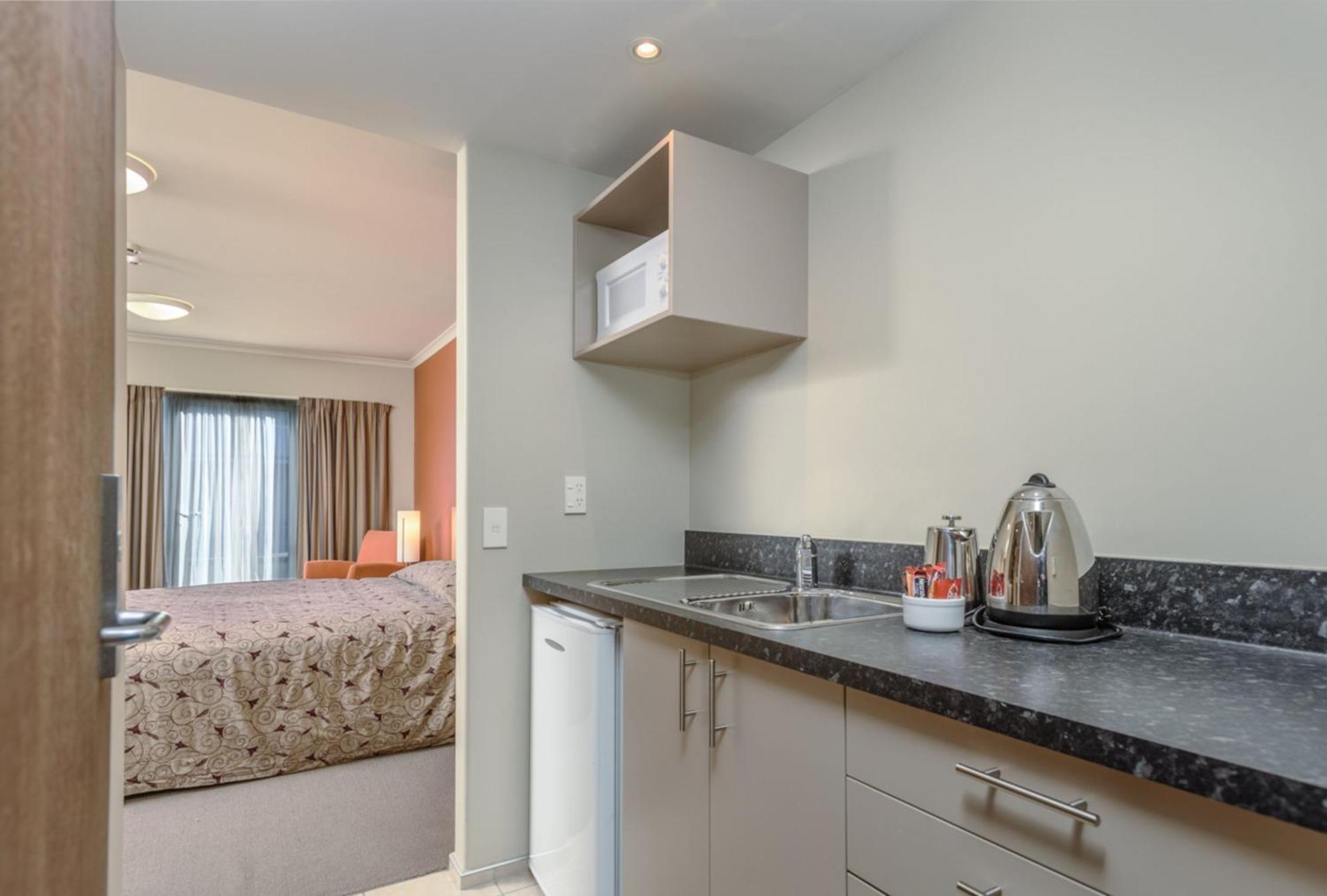 Queenstown Motel Apartments (Adults Only) Room photo