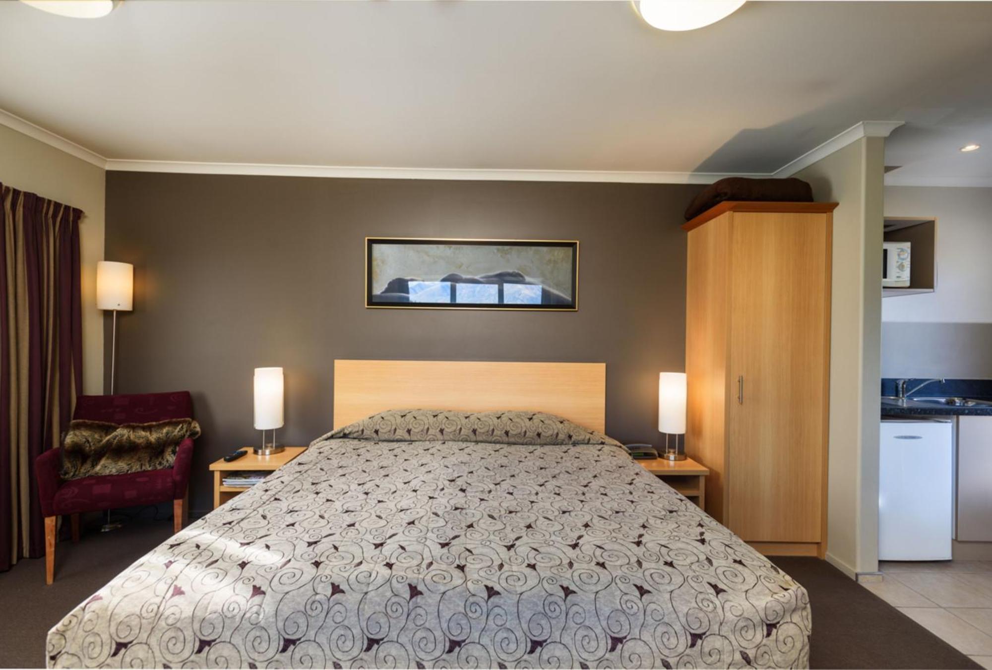 Queenstown Motel Apartments (Adults Only) Room photo
