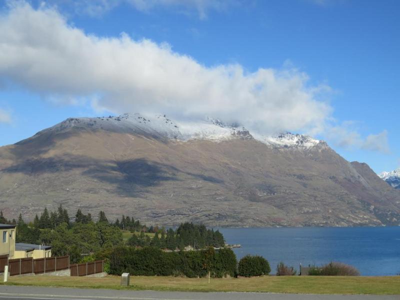 Queenstown Motel Apartments (Adults Only) Exterior photo